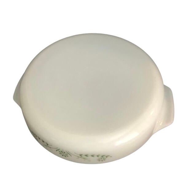 Vintage Glasbake Milk Glass Daisy Casserole Dish 9X2 - Picture 3 of 6